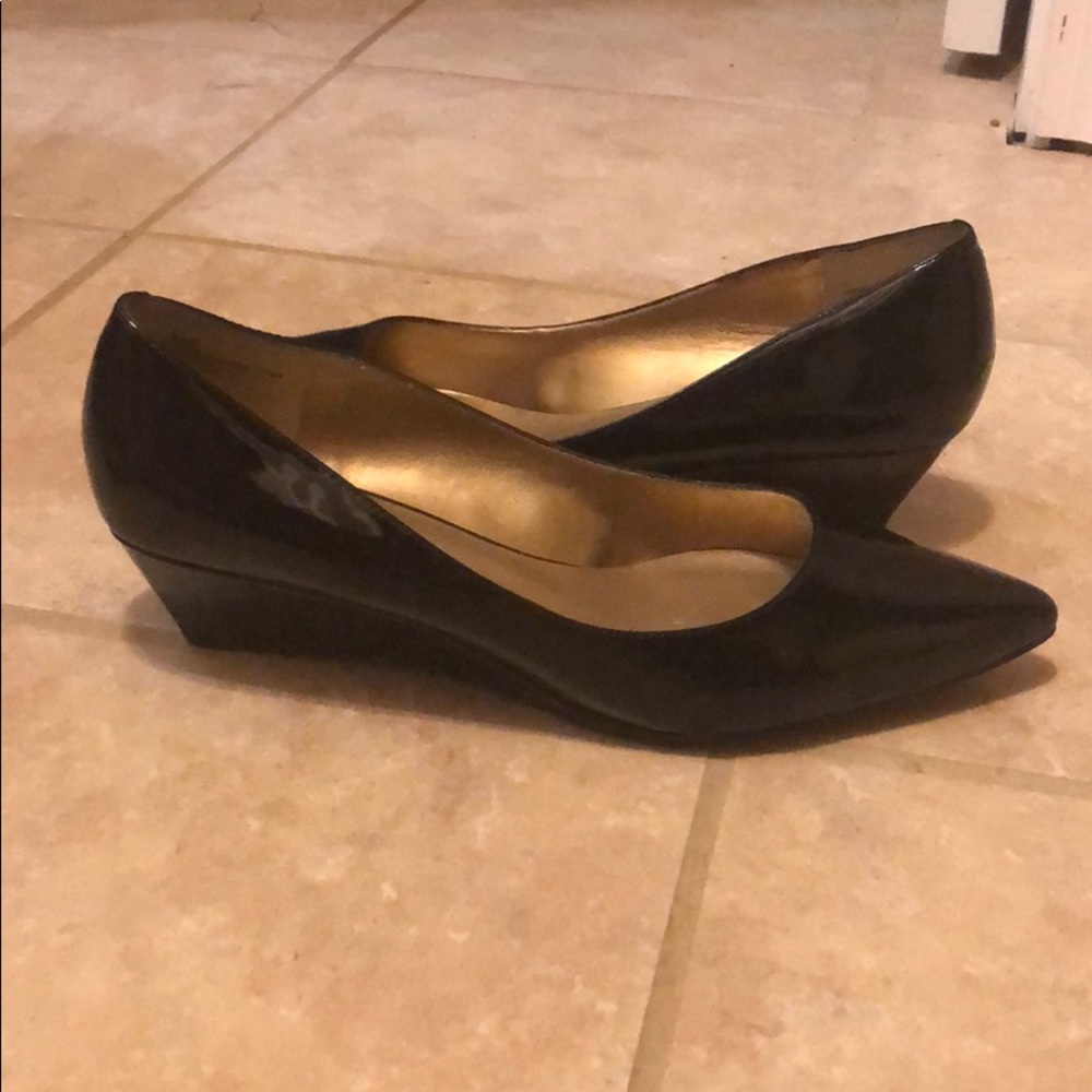 Short heeled wedges